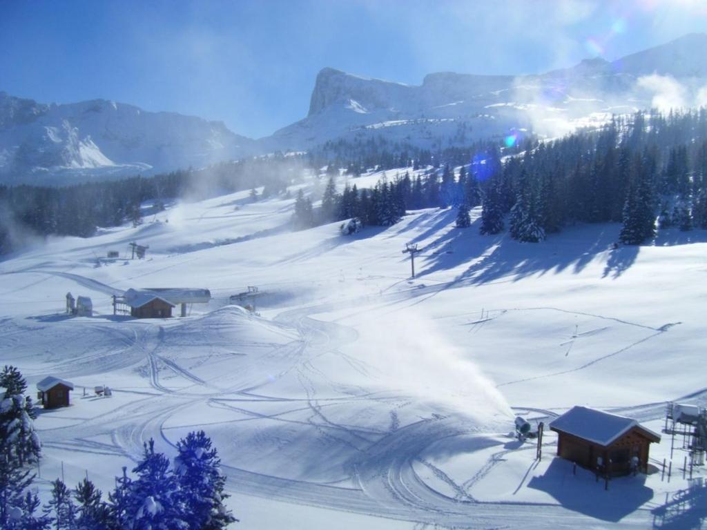 Studio Aux Pieds Des Pistes Le Devoluy Exterior photo